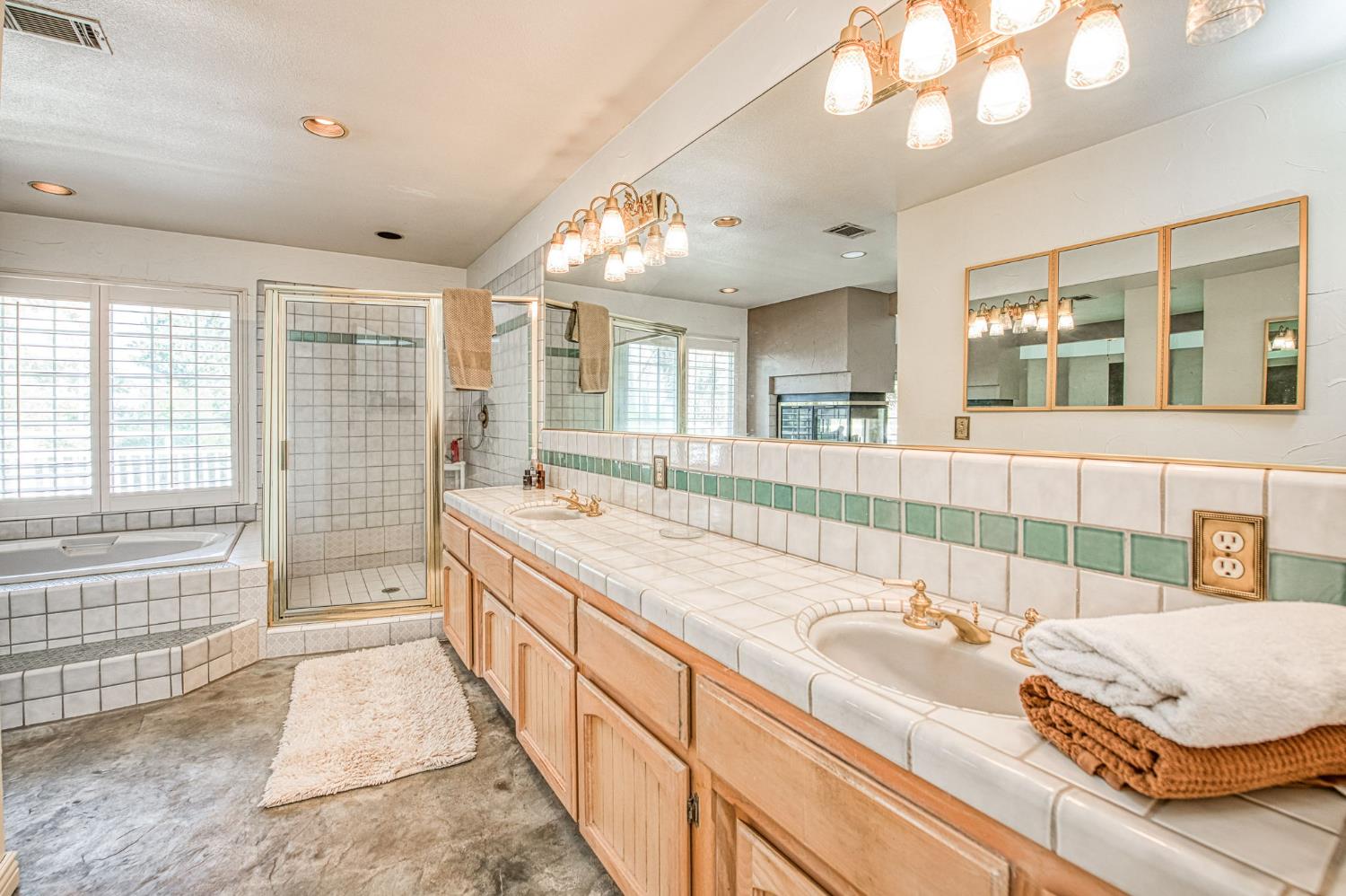 10852 S Bethel Ave, Selma, CA 93662