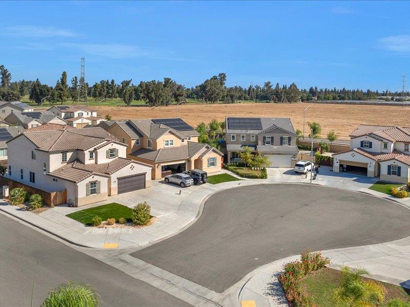 6646 W Beechwood Ave W, Fresno, CA 93722