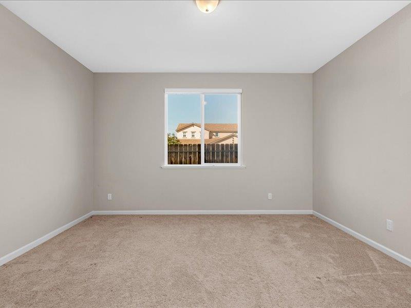 6646 W Beechwood Ave W, Fresno, CA 93722