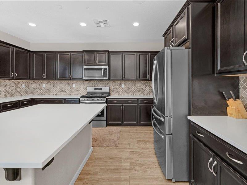 6646 W Beechwood Ave W, Fresno, CA 93722