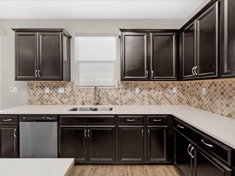 6646 W Beechwood Ave W, Fresno, CA 93722