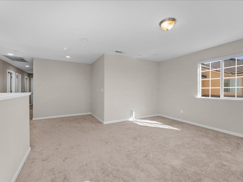 6646 W Beechwood Ave W, Fresno, CA 93722