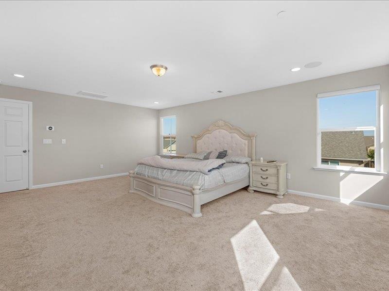 6646 W Beechwood Ave W, Fresno, CA 93722