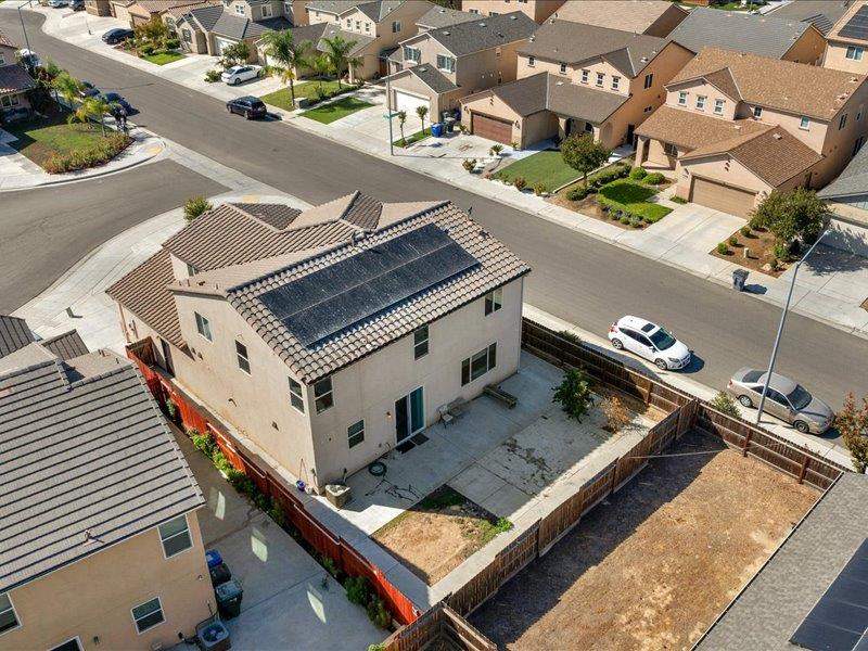 6646 W Beechwood Ave W, Fresno, CA 93722