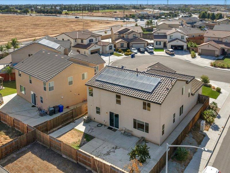 6646 W Beechwood Ave W, Fresno, CA 93722