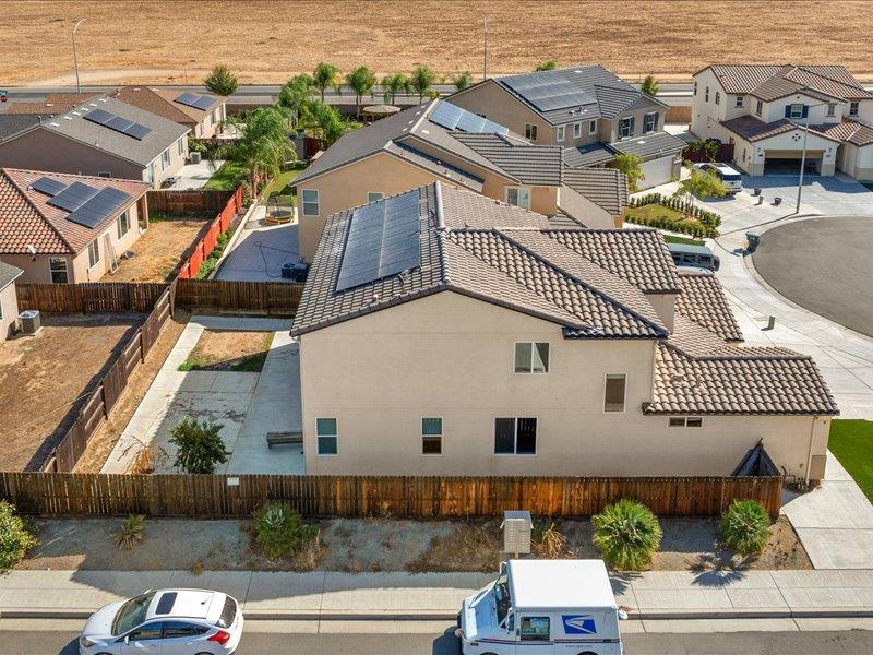 6646 W Beechwood Ave W, Fresno, CA 93722