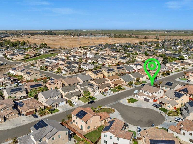 6646 W Beechwood Ave W, Fresno, CA 93722