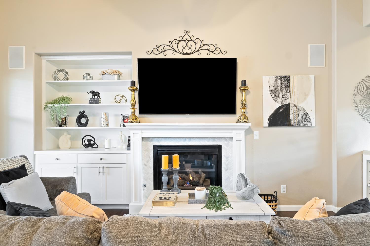 5779 E Garrett Ave, Fresno, CA 93727