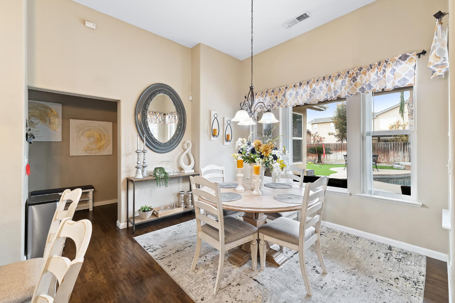 5779 E Garrett Ave, Fresno, CA 93727