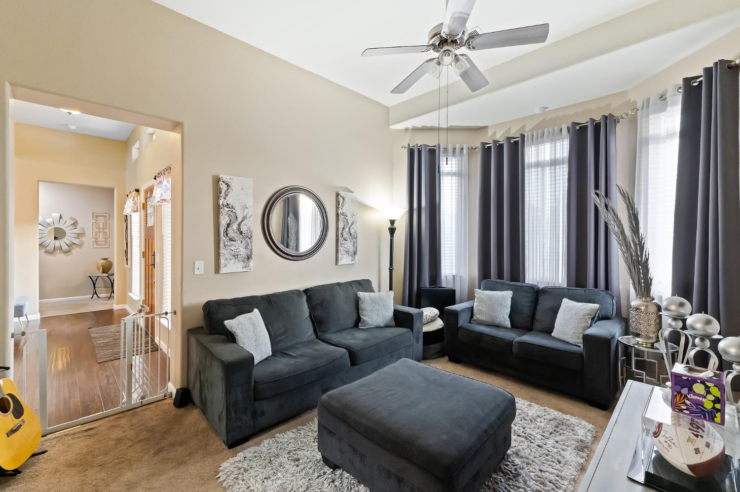 5779 E Garrett Ave, Fresno, CA 93727