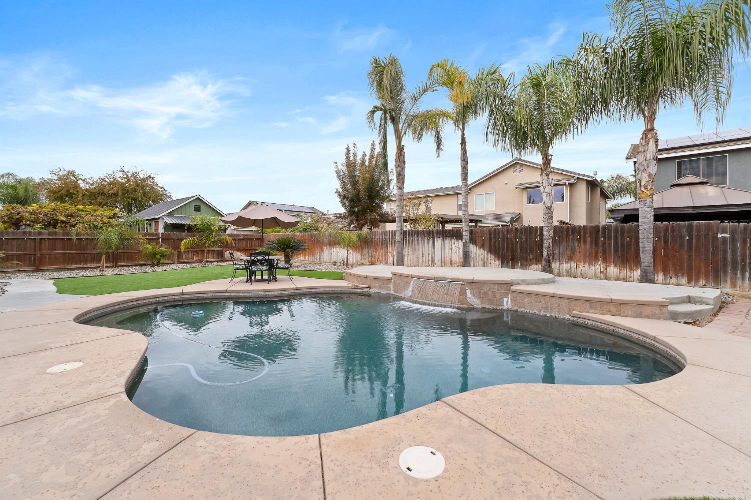 5779 E Garrett Ave, Fresno, CA 93727