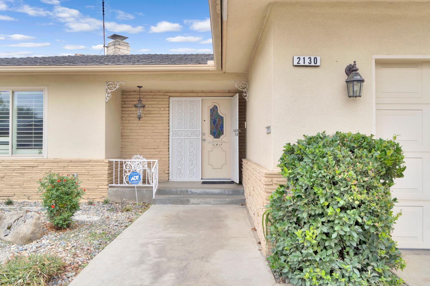 2130 N Garden Ave, Fresno, CA 93703