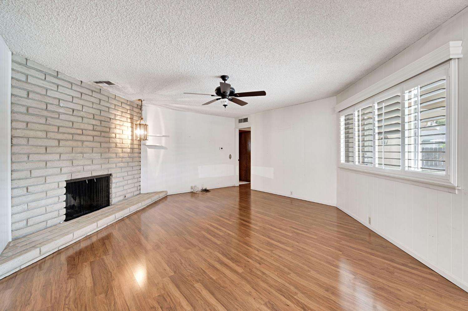 2130 N Garden Ave, Fresno, CA 93703