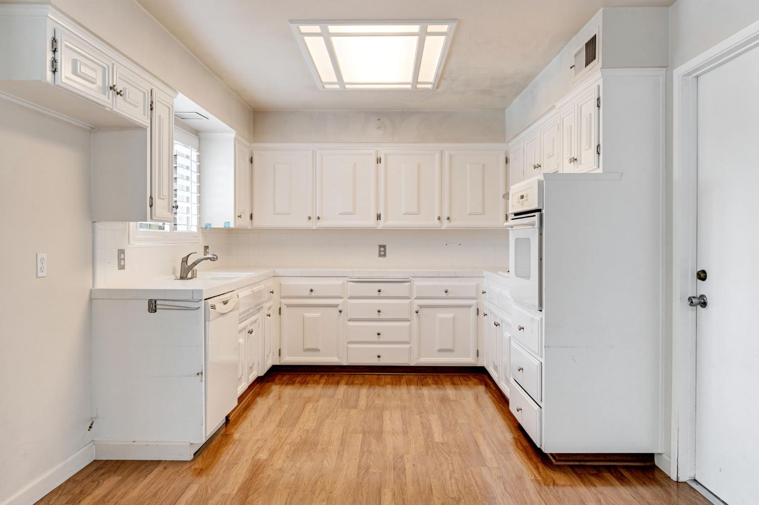 2130 N Garden Ave, Fresno, CA 93703