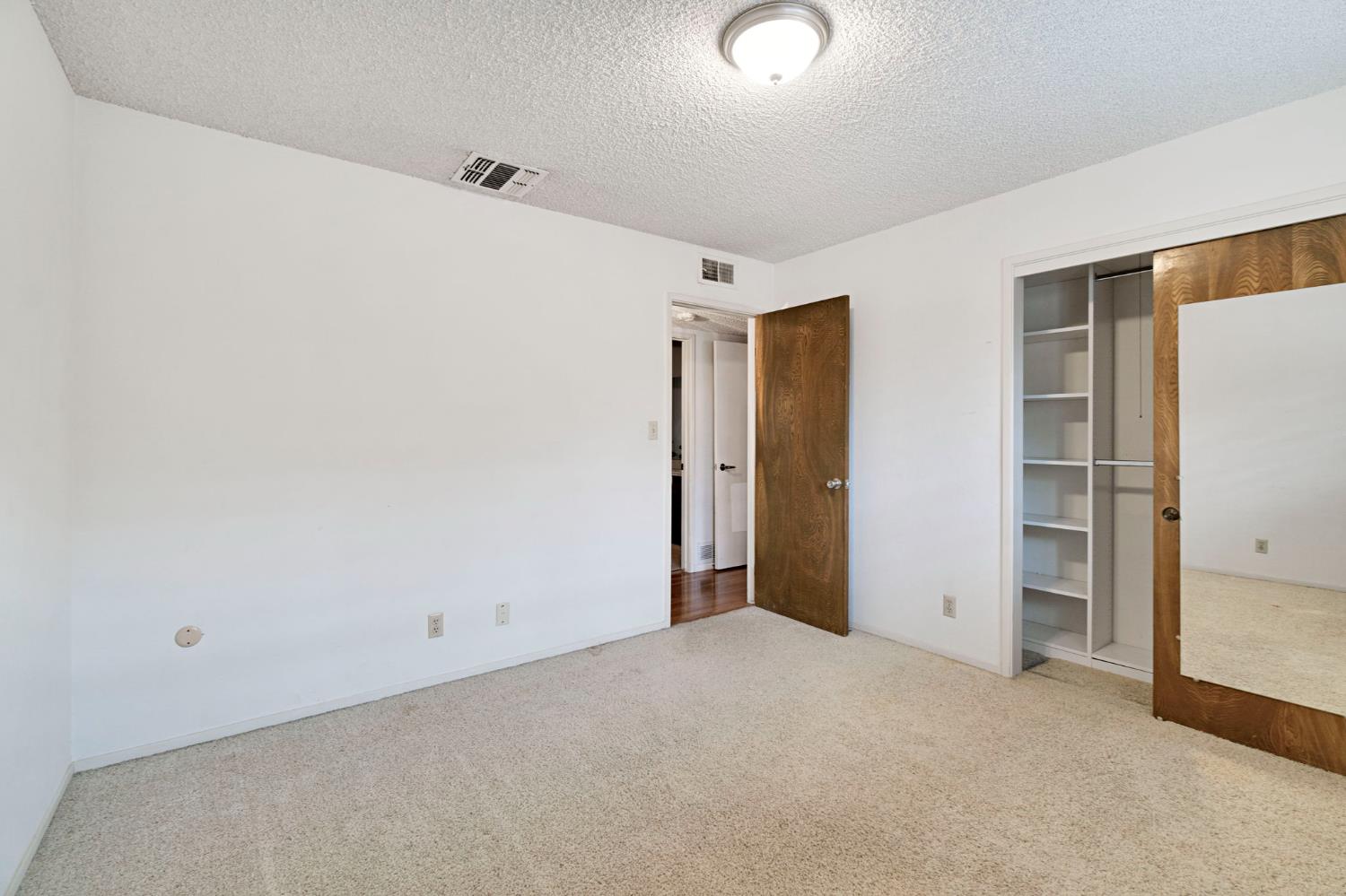 2130 N Garden Ave, Fresno, CA 93703