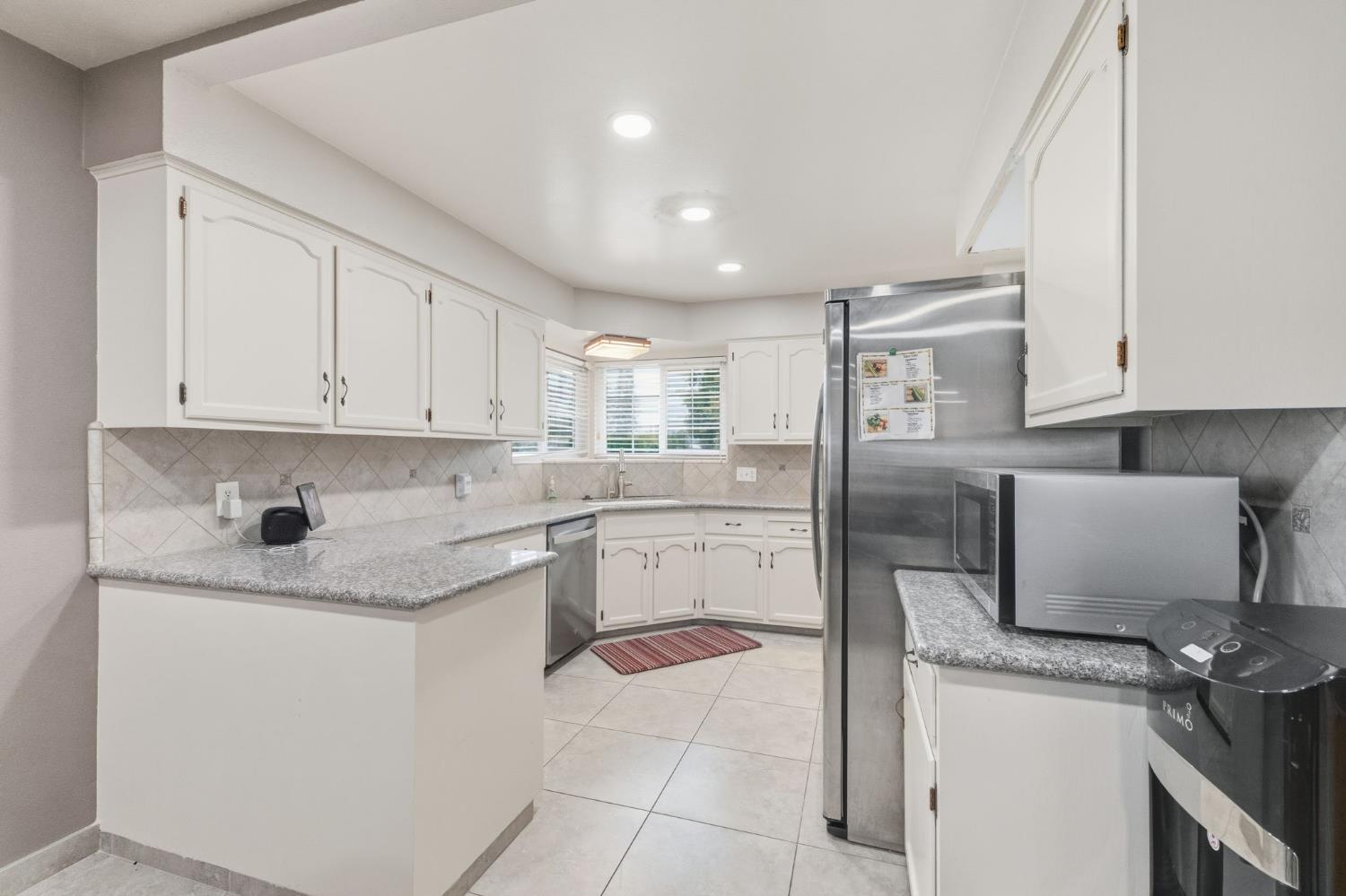 6594 N Fresno St, Fresno, CA 93710