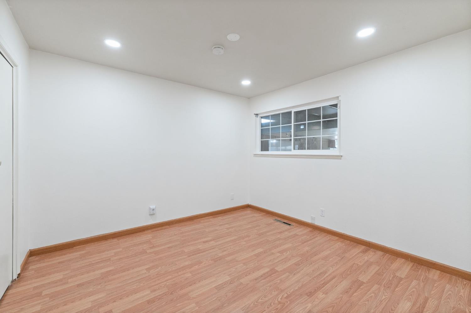 6594 N Fresno St, Fresno, CA 93710
