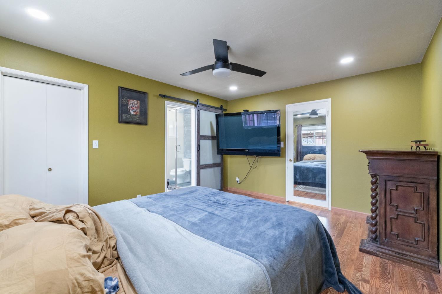 6594 N Fresno St, Fresno, CA 93710