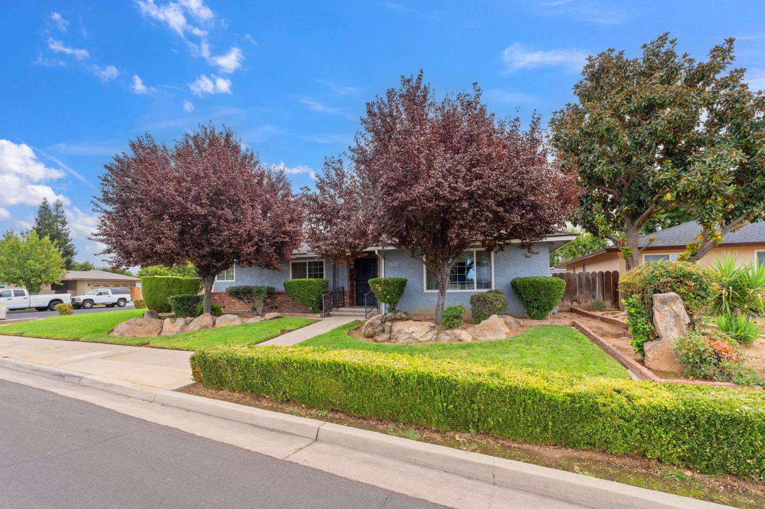 6594 N Fresno St, Fresno, CA 93710