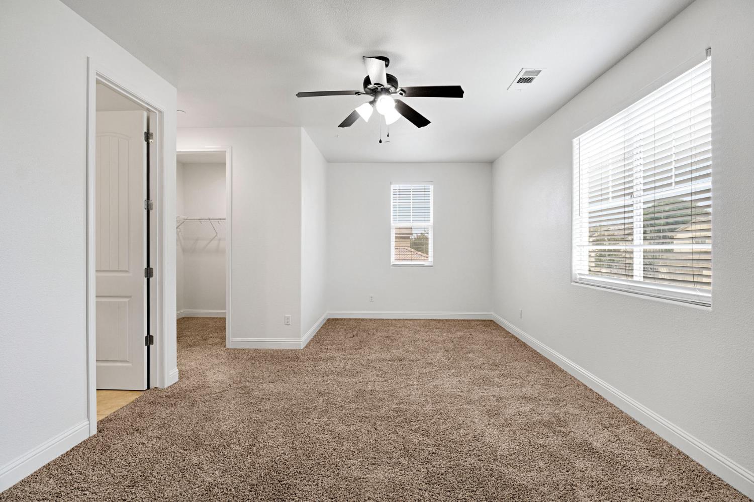 1776 Whiteash Ave, Clovis, CA 93619