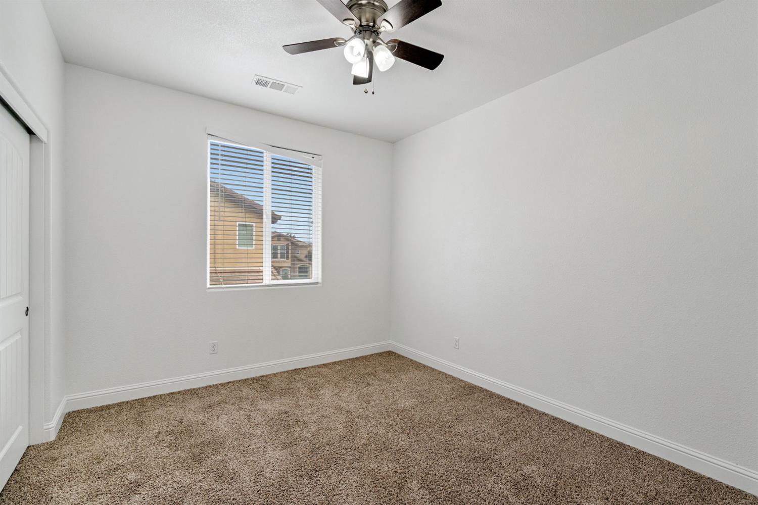 1776 Whiteash Ave, Clovis, CA 93619