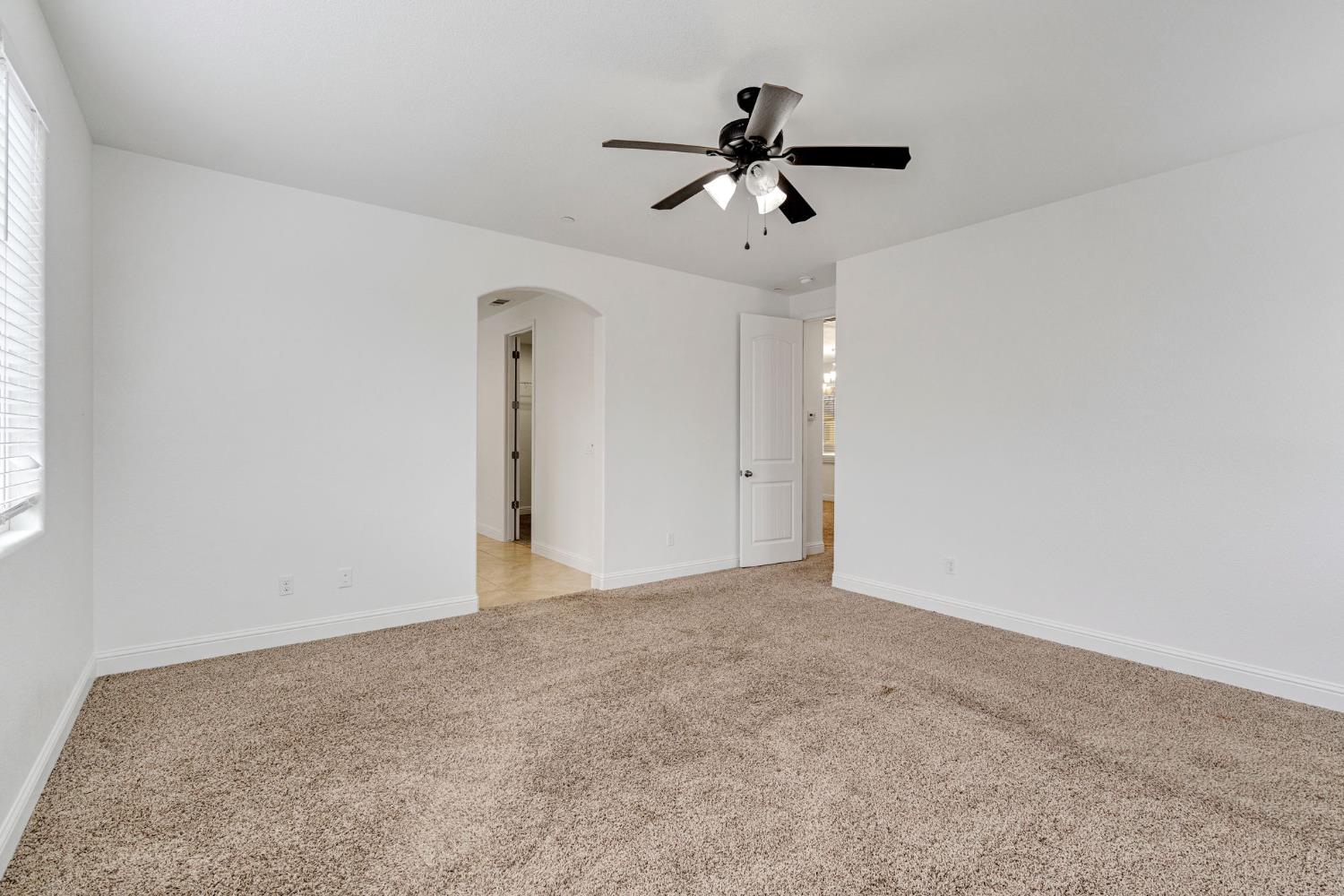 1776 Whiteash Ave, Clovis, CA 93619