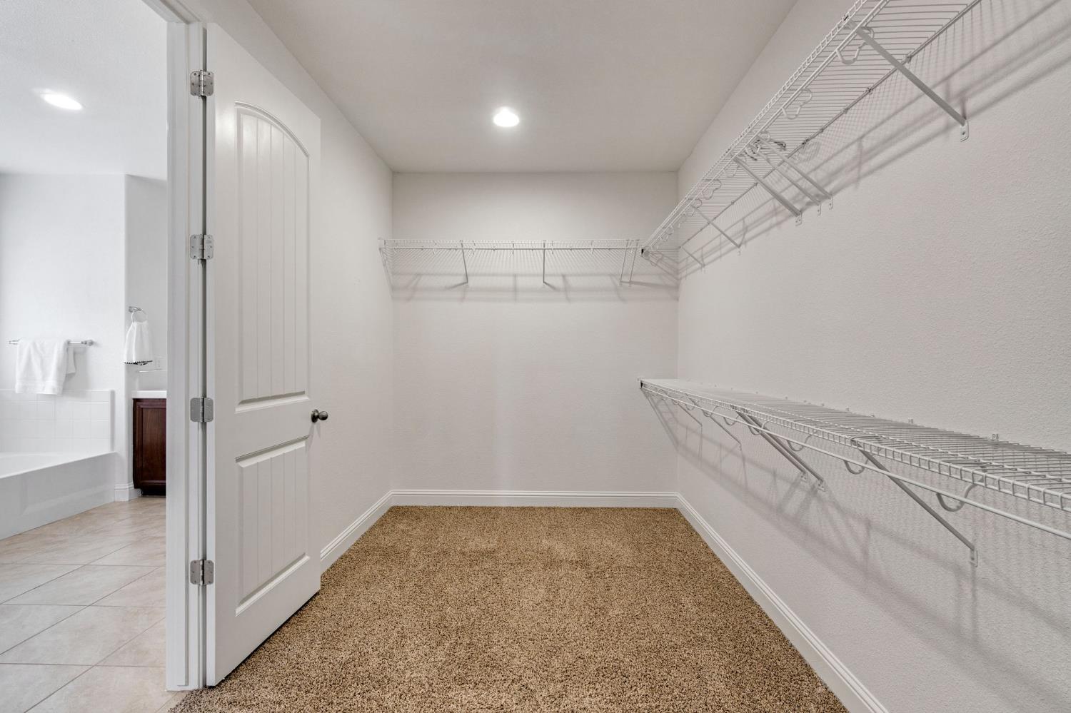 1776 Whiteash Ave, Clovis, CA 93619