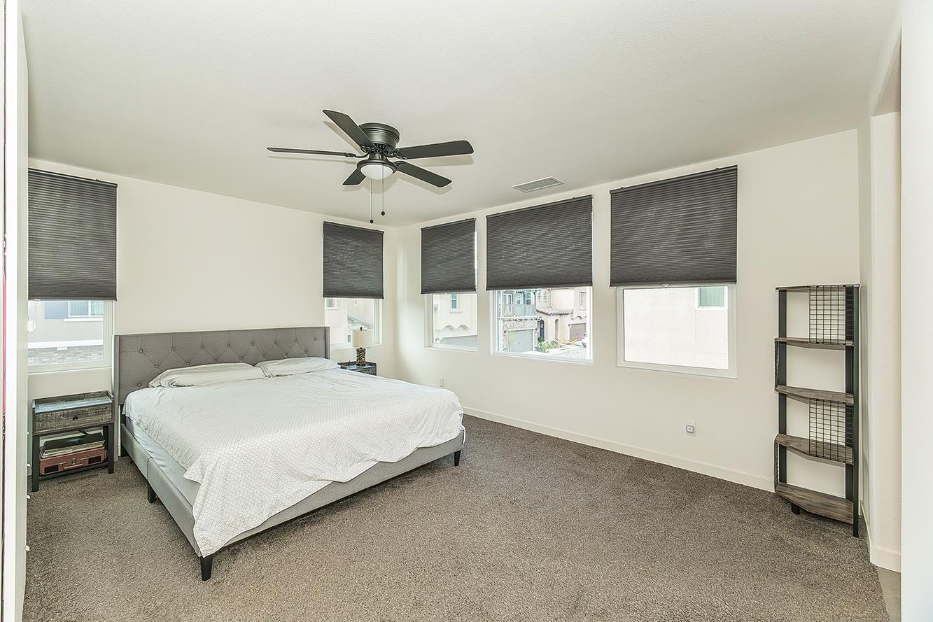 991 W Fir St, Madera, CA 93636