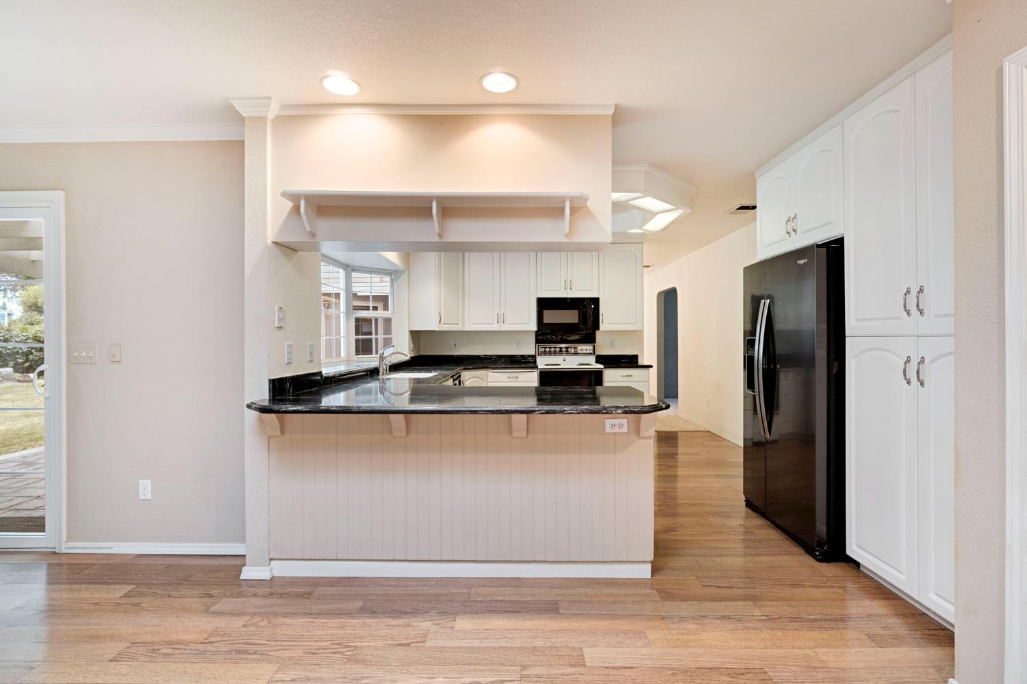 2020 Short Dr, Hanford, CA 93230