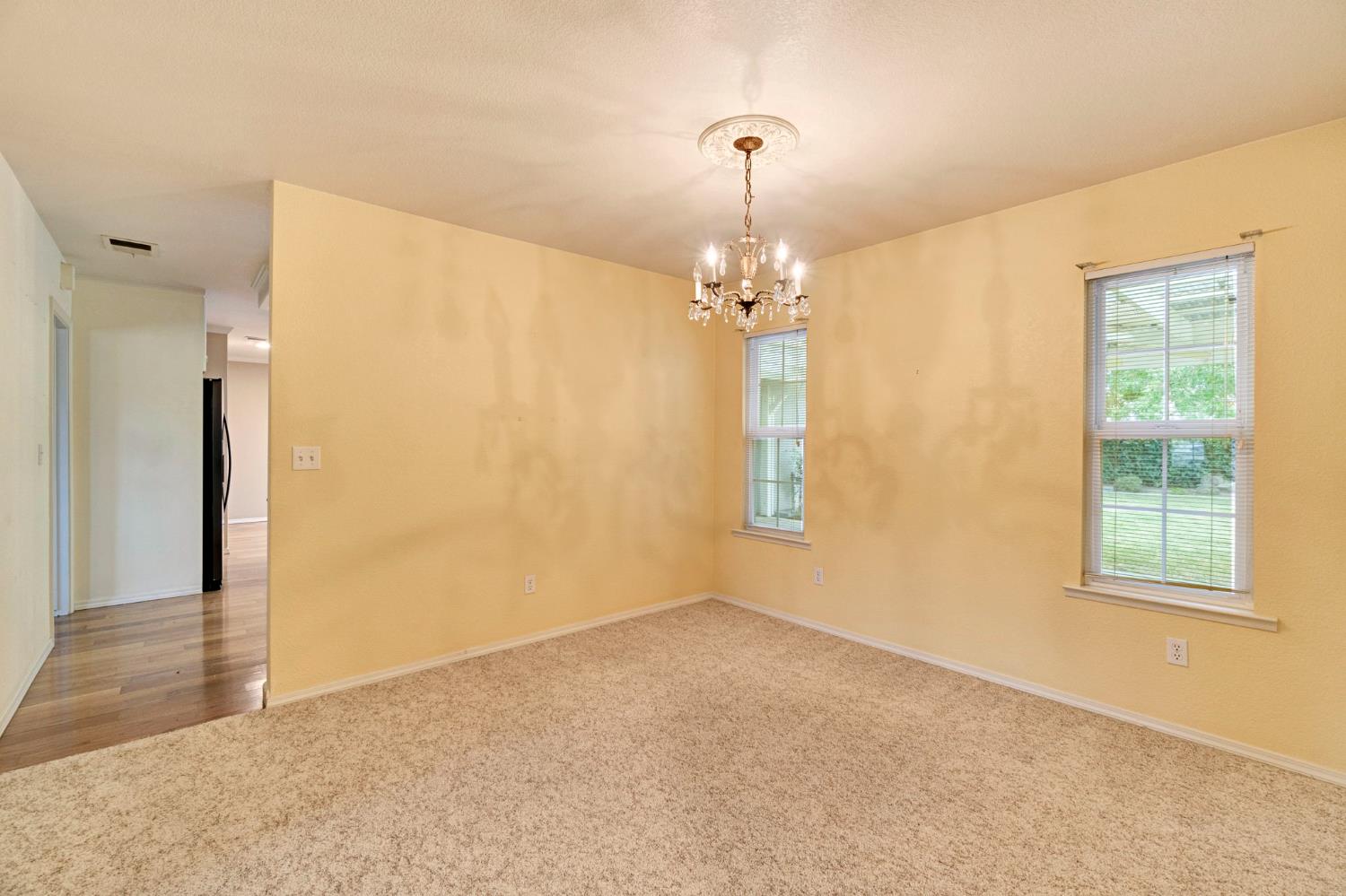 2020 Short Dr, Hanford, CA 93230