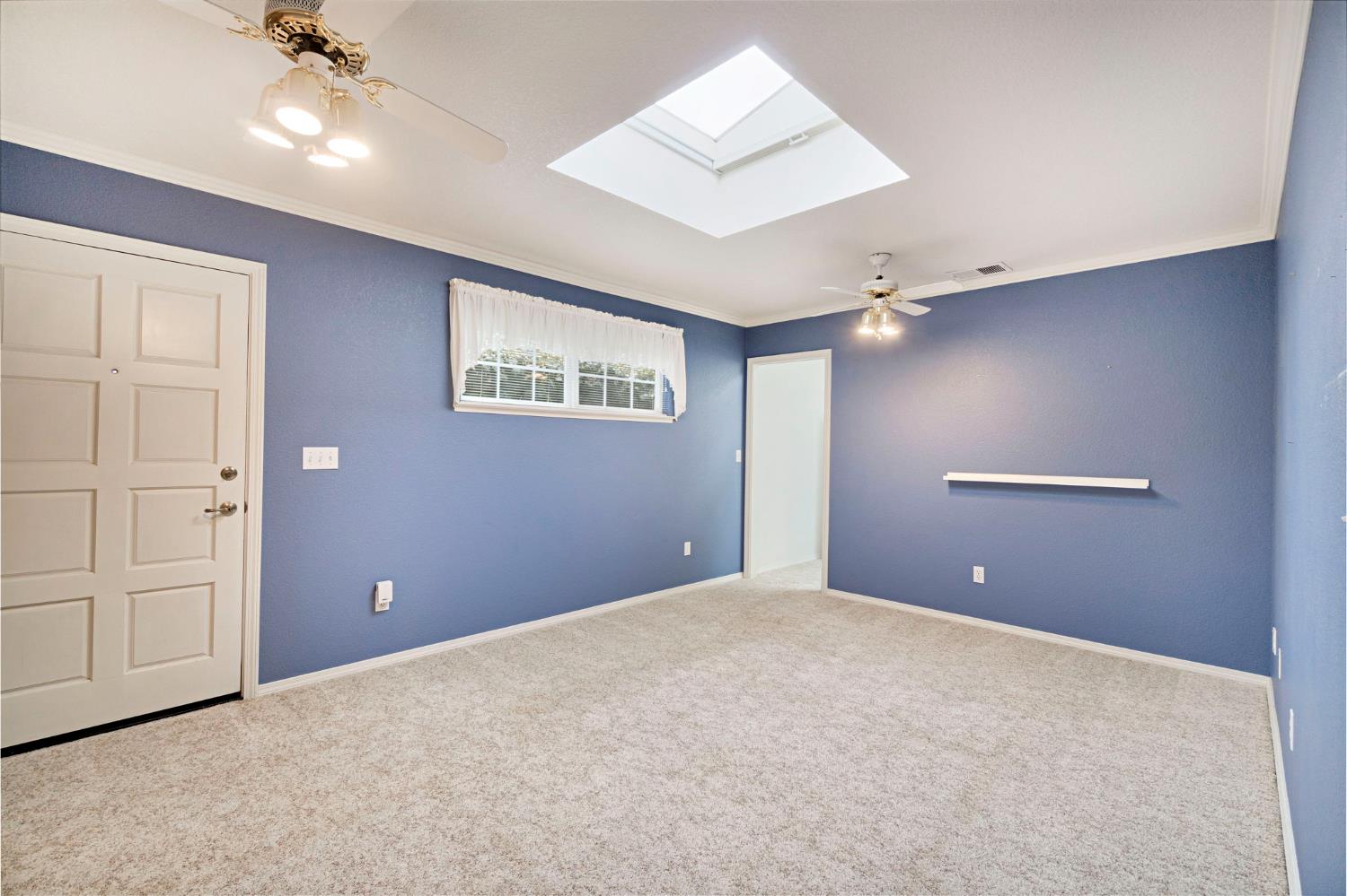 2020 Short Dr, Hanford, CA 93230