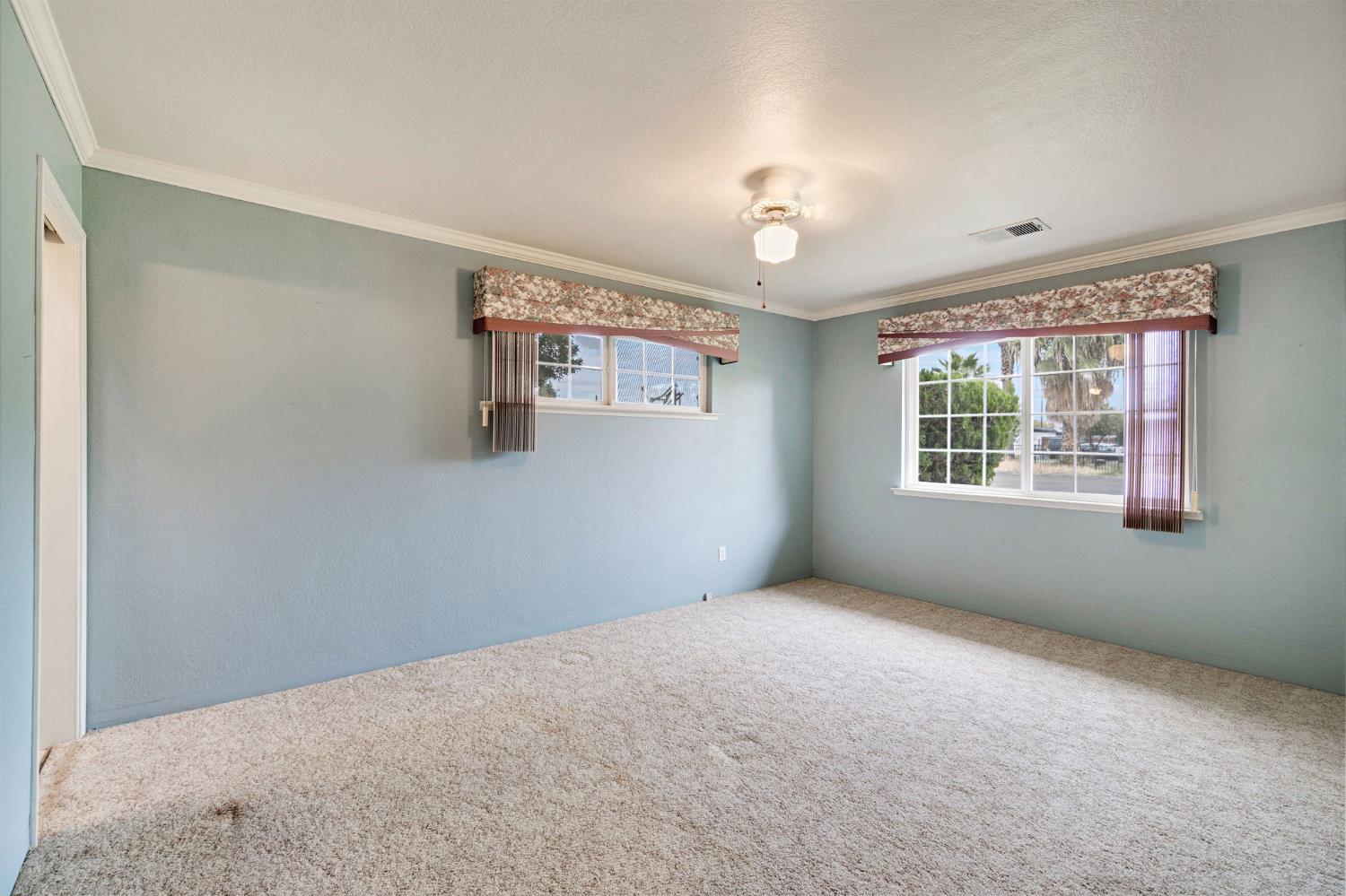 2020 Short Dr, Hanford, CA 93230