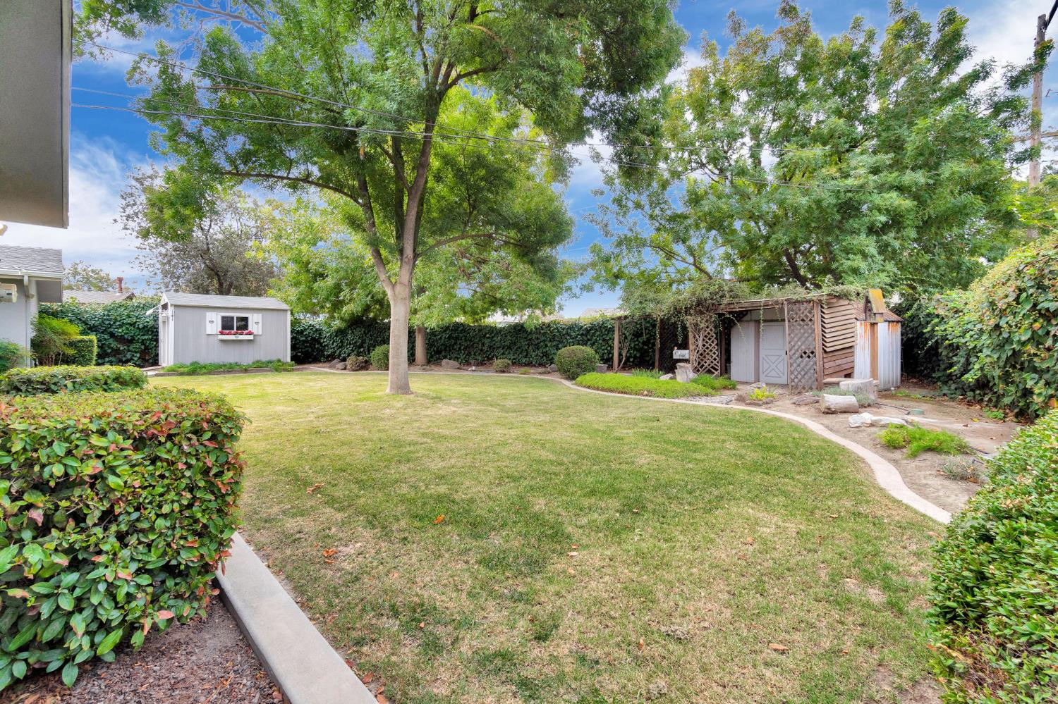 2020 Short Dr, Hanford, CA 93230