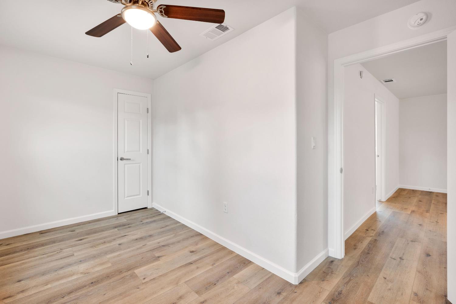 617 N Farris Ave, Fresno, CA 93728