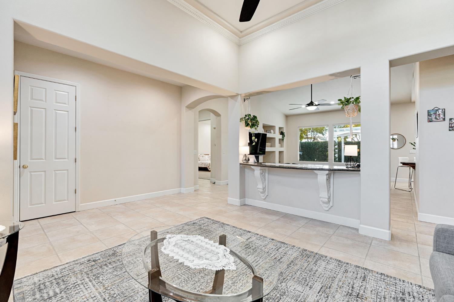 138 W Athens Ave, Clovis, CA 93611