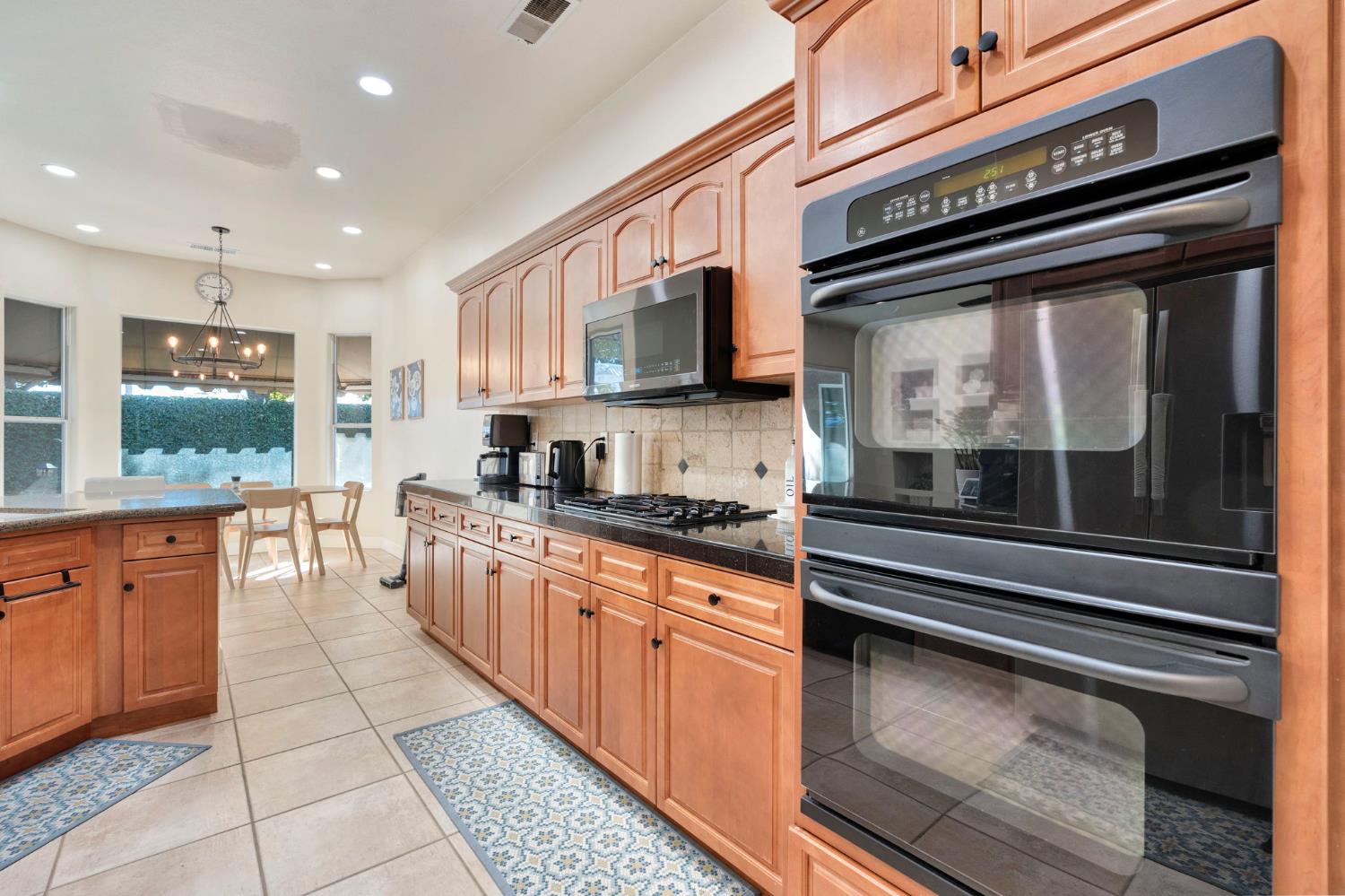 138 W Athens Ave, Clovis, CA 93611