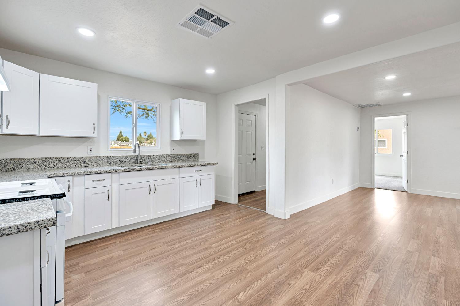 1419 E Yosemite Ave, Madera, CA 93638