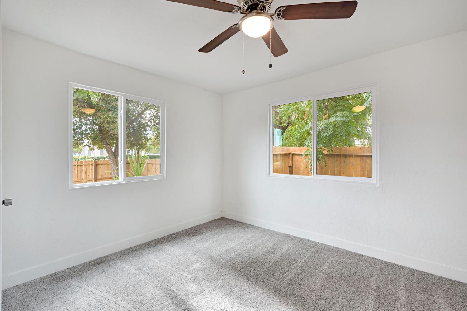 1419 E Yosemite Ave, Madera, CA 93638