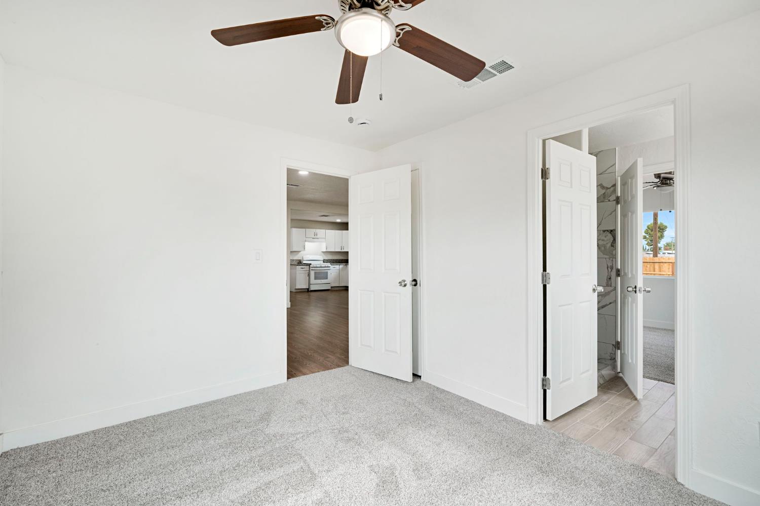 1419 E Yosemite Ave, Madera, CA 93638