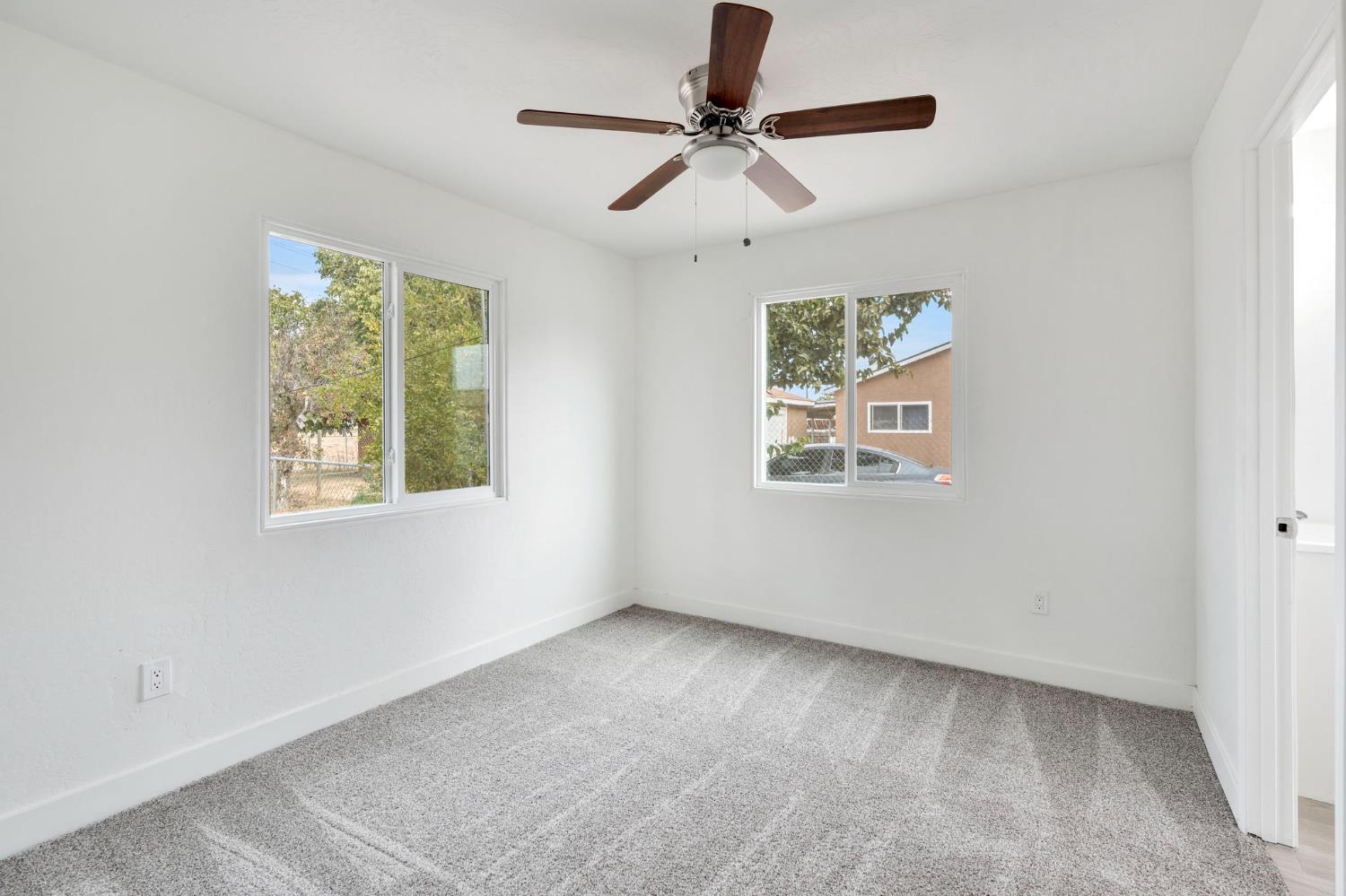 1419 E Yosemite Ave, Madera, CA 93638