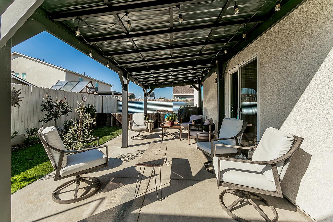 2161 Heidi Ave, Sanger, CA 93657