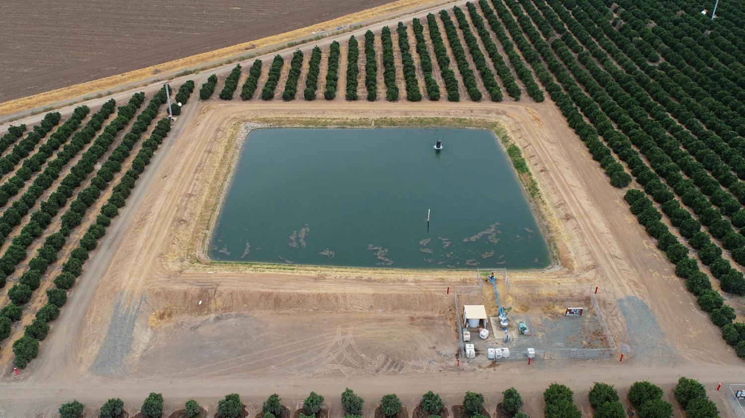 265 Acres Road 240, Ducor, CA 93218