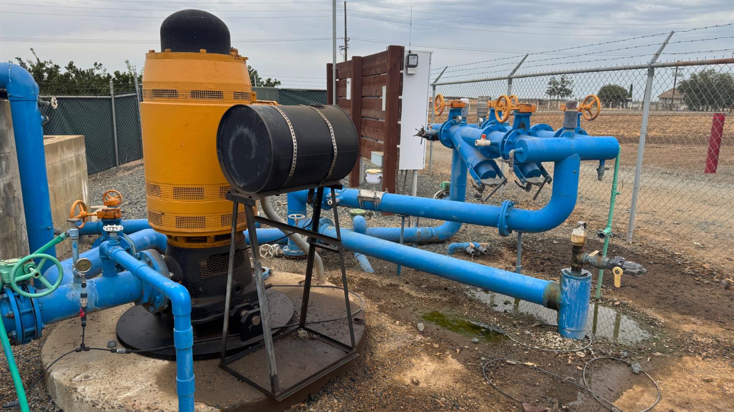 265 Acres Road 240, Ducor, CA 93218