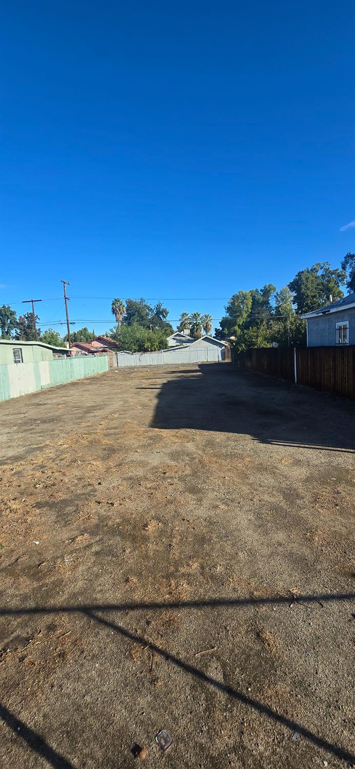 3333 E Tulare St, Fresno, CA 93702