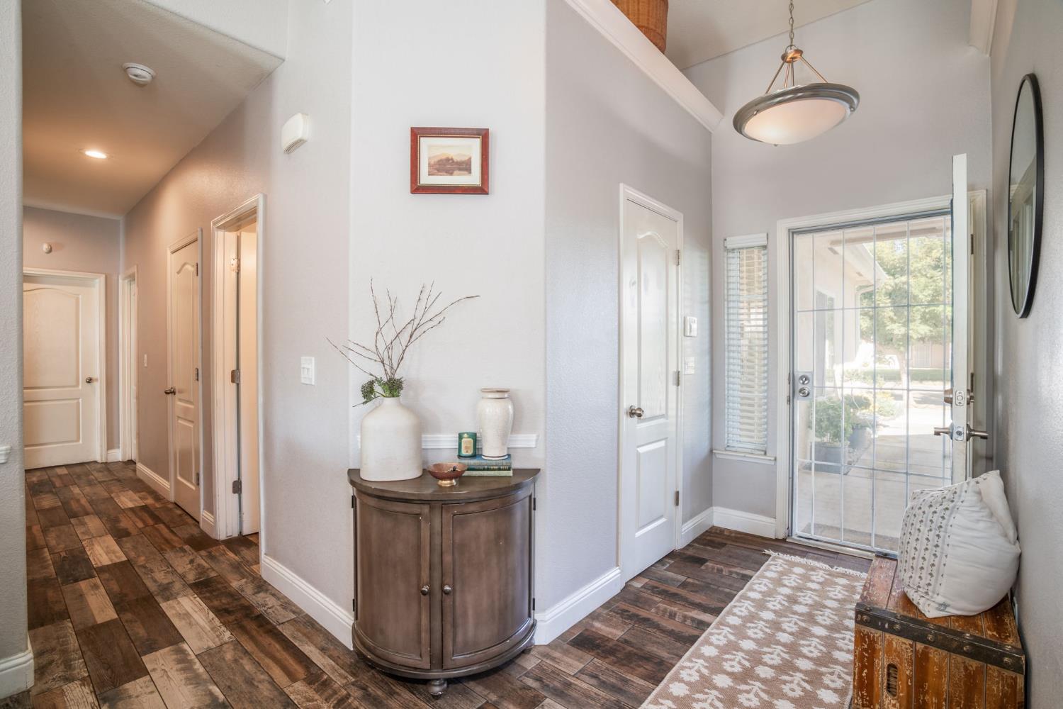 437 E Stanley Ave, Reedley, CA 93654