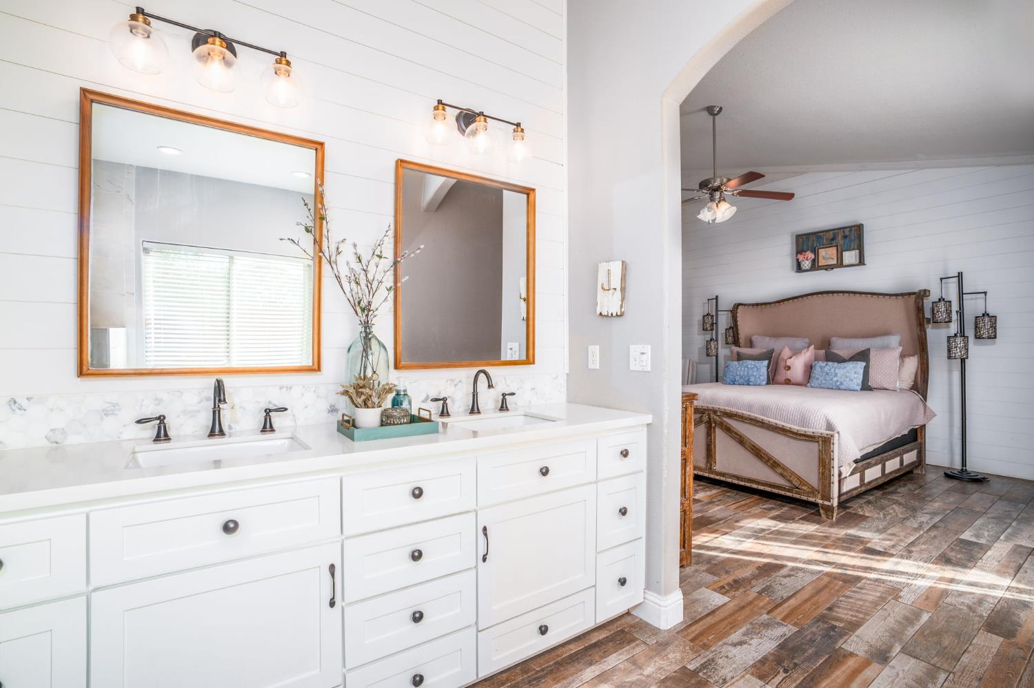 437 E Stanley Ave, Reedley, CA 93654