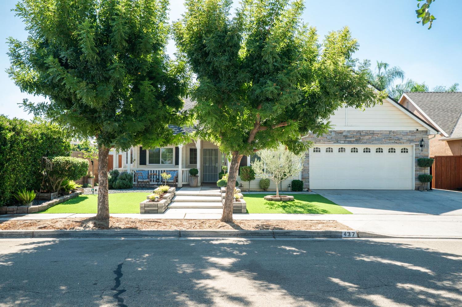 437 E Stanley Ave, Reedley, CA 93654