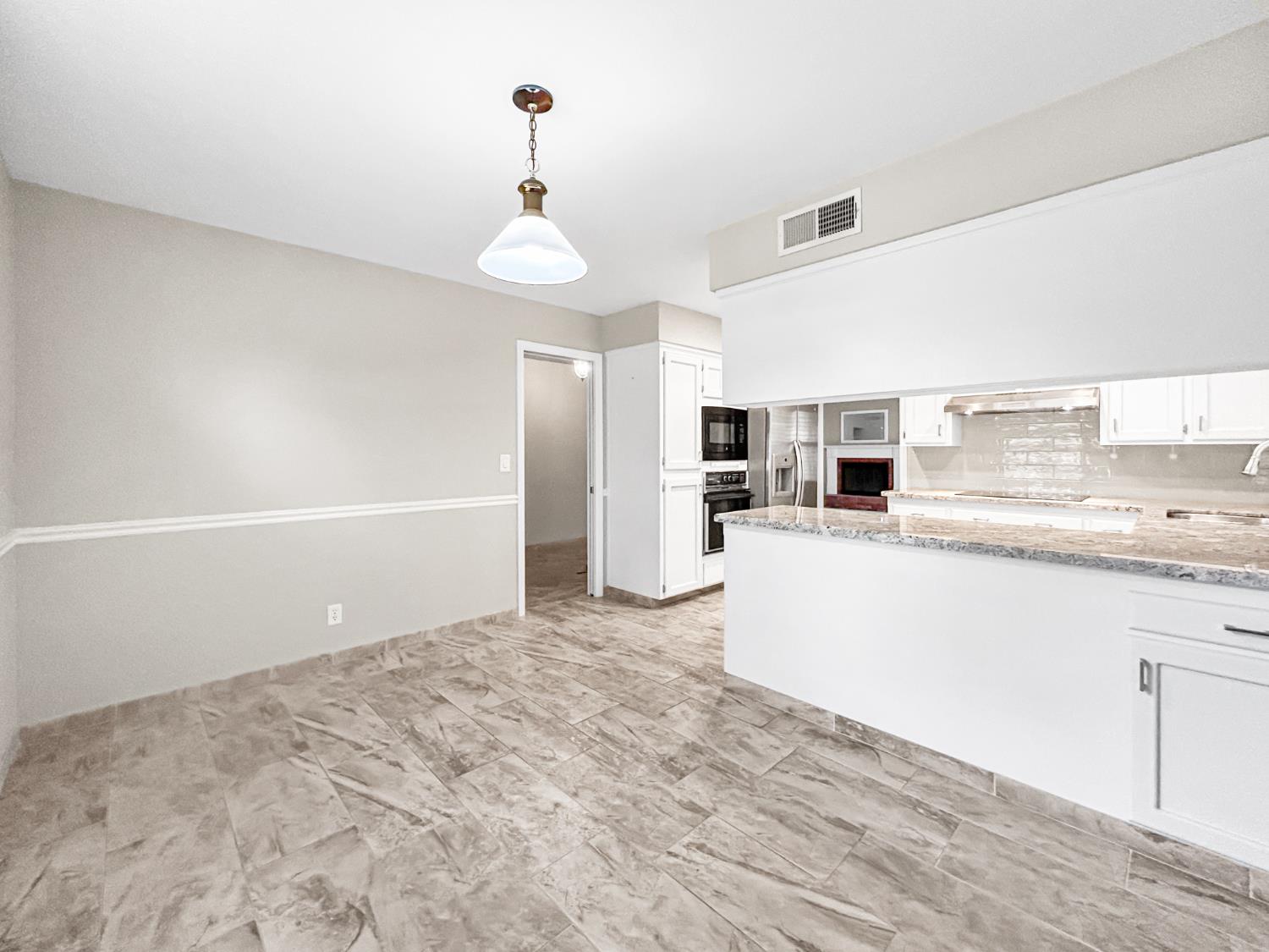 1150 E Cromwell Ave, Fresno, CA 93720