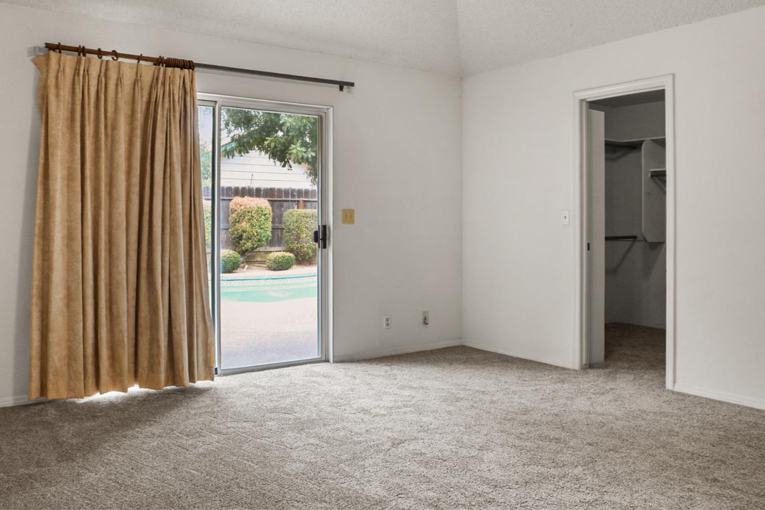 1150 E Cromwell Ave, Fresno, CA 93720