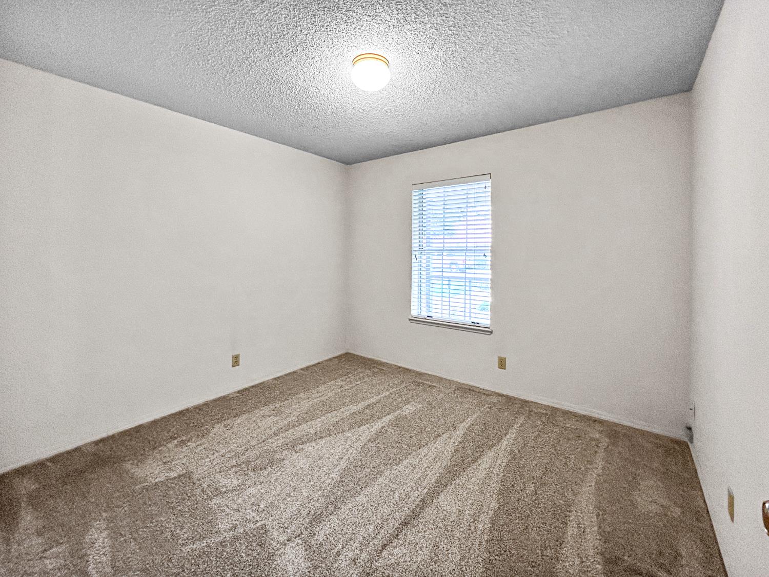1150 E Cromwell Ave, Fresno, CA 93720